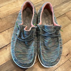 Ladies sz 6 Hey Dude Wendy Sox Peacock Pink